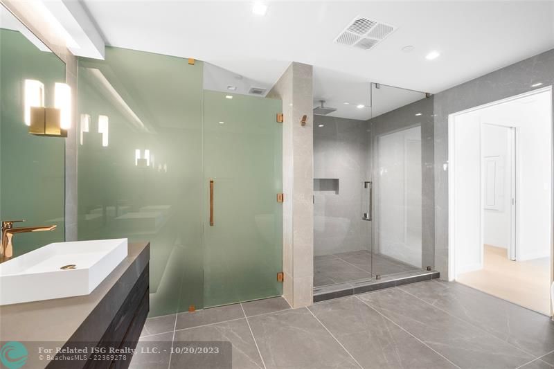 Frosted Glass Enclosed Water Closet
