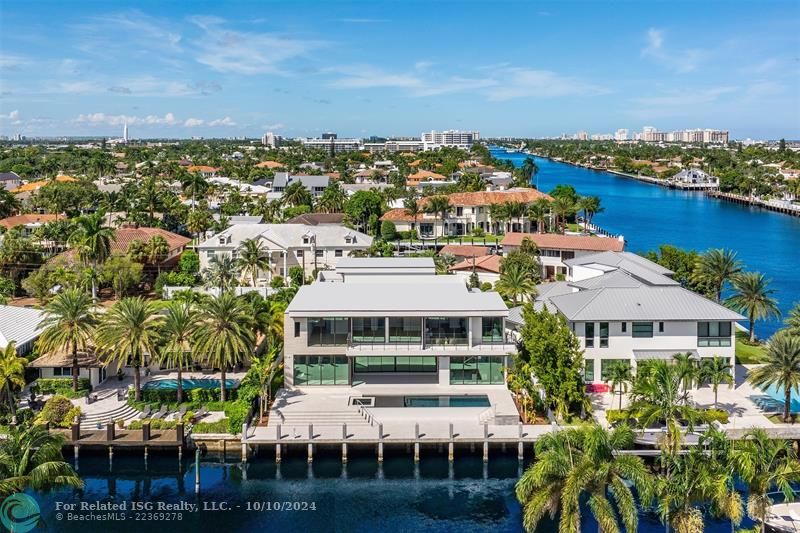 ONLY ONE HOME OFF INTRACOASTAL