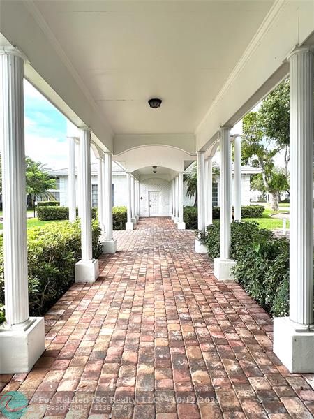 OUTDOOR CORRIDOR