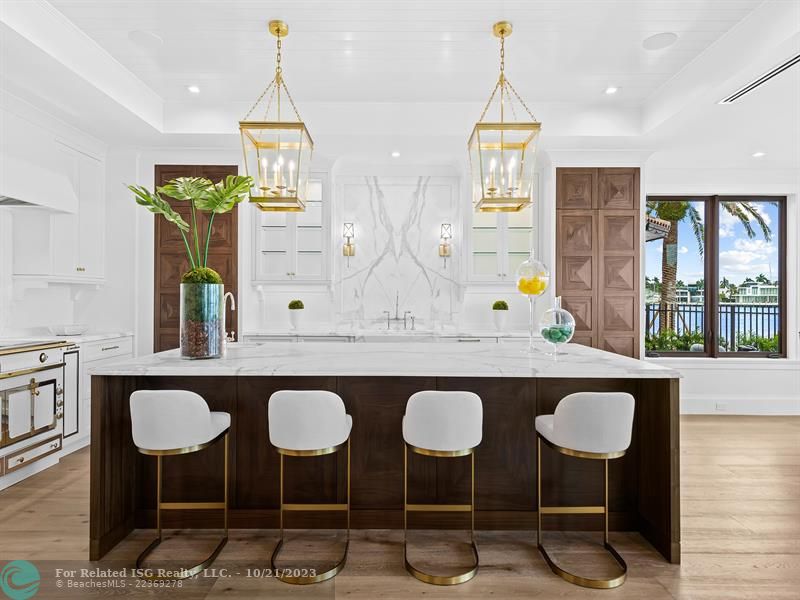 Kitchen Island with seating