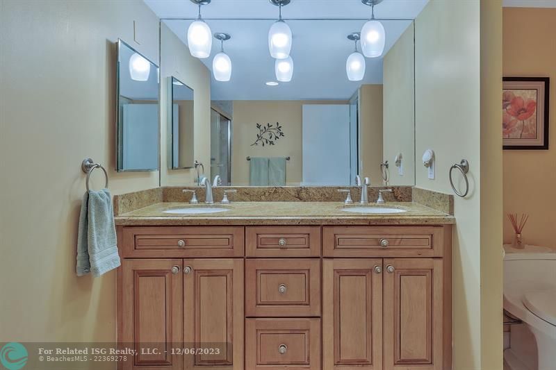 Double Vanity Master Bathroom