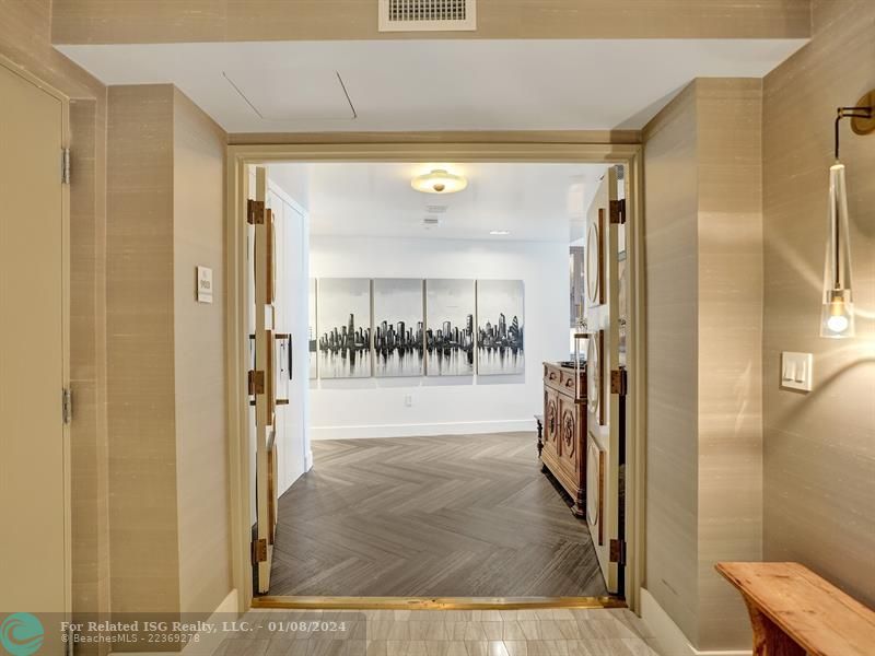 Private Entry elevator Foyer