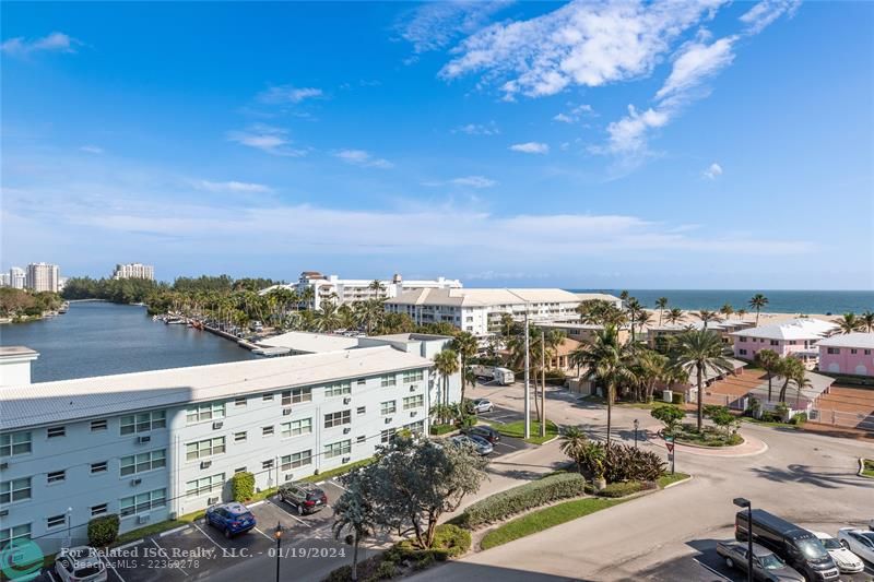 Enjoy views of Lake Mayan and the ocean from your kitchen window.