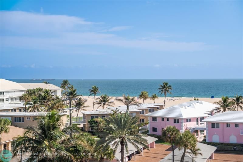 Enjoy views of Lake Mayan and the ocean from your kitchen window.