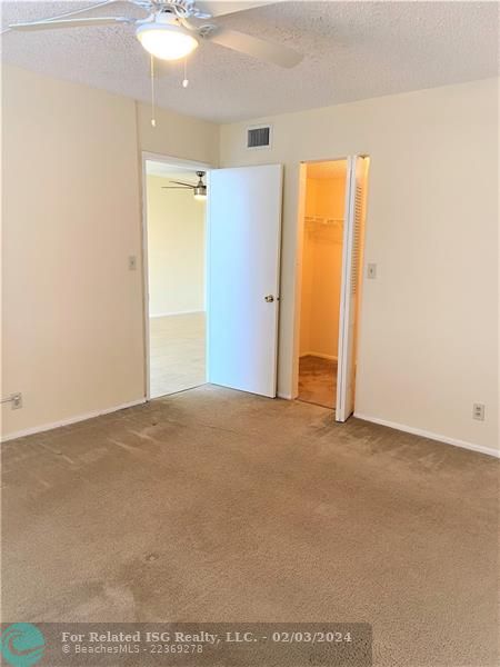 Primary suite with walk in closet