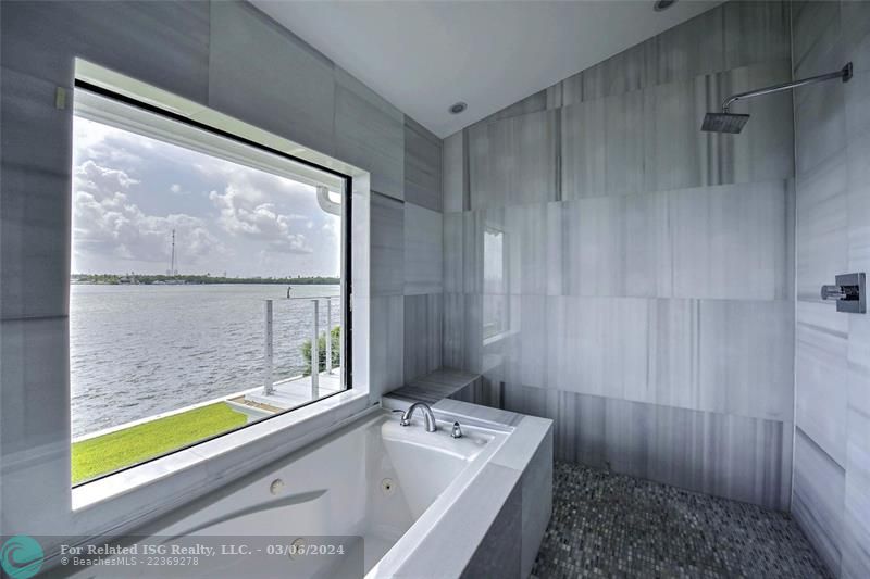 Primary bathroom wetroom with overlooking the Bay