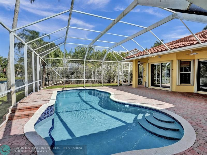 Screen Enclosed Pool & Patiorfront