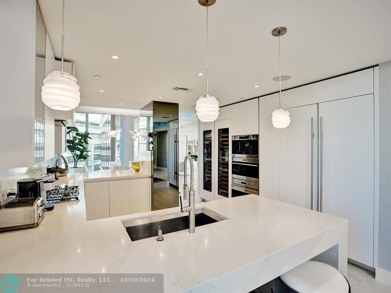 Kitchen/Breakfast area