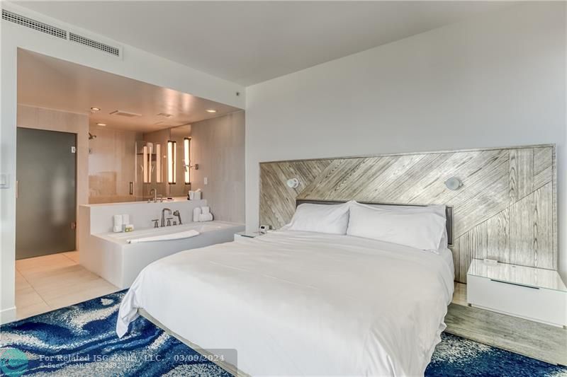 Primary Bedroom, Oceanviews with En Suite Bathroom/Soaking Tub & Shower.