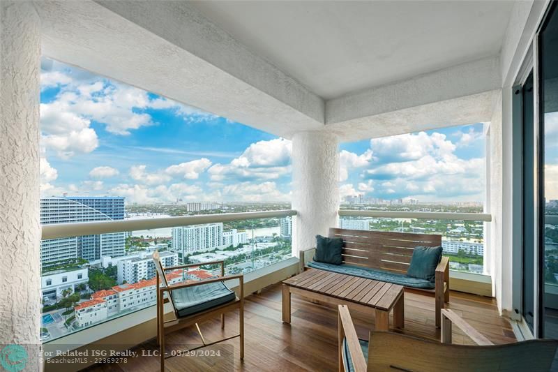 Southwest Terrace has Intracoastal & City Views