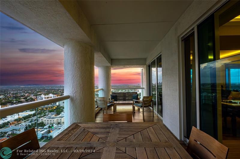 Southwest Terrace has Intracoastal & City Views