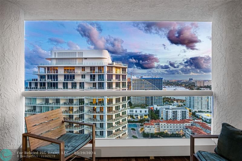 Southwest Terrace has Intracoastal & City Views