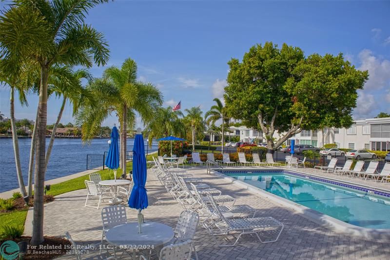 A heated pool on the ICW. Watch the boats go by