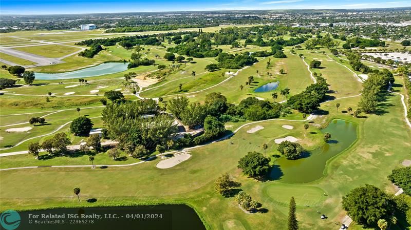 Public Greg Norman designed golf course