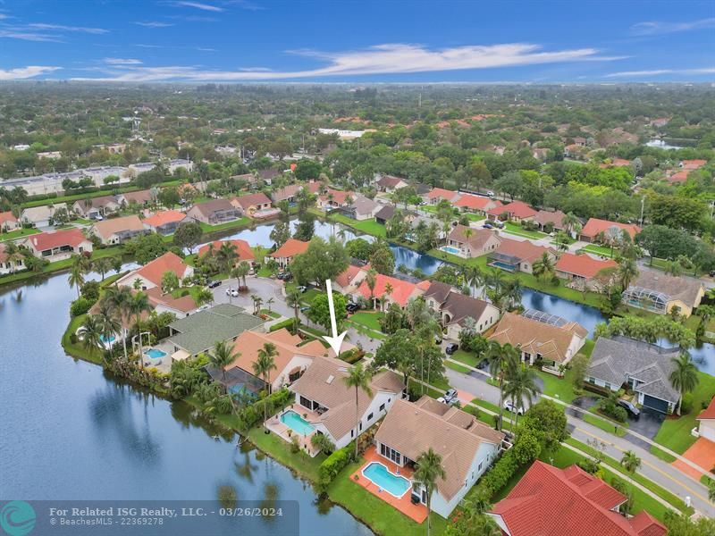 Incredible lakefront in Jacaranda Lakes (newer section) - cul de sac street