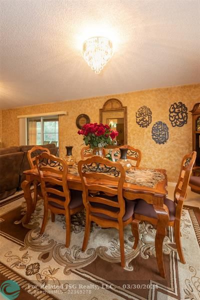 FORMAL DINING ROOM