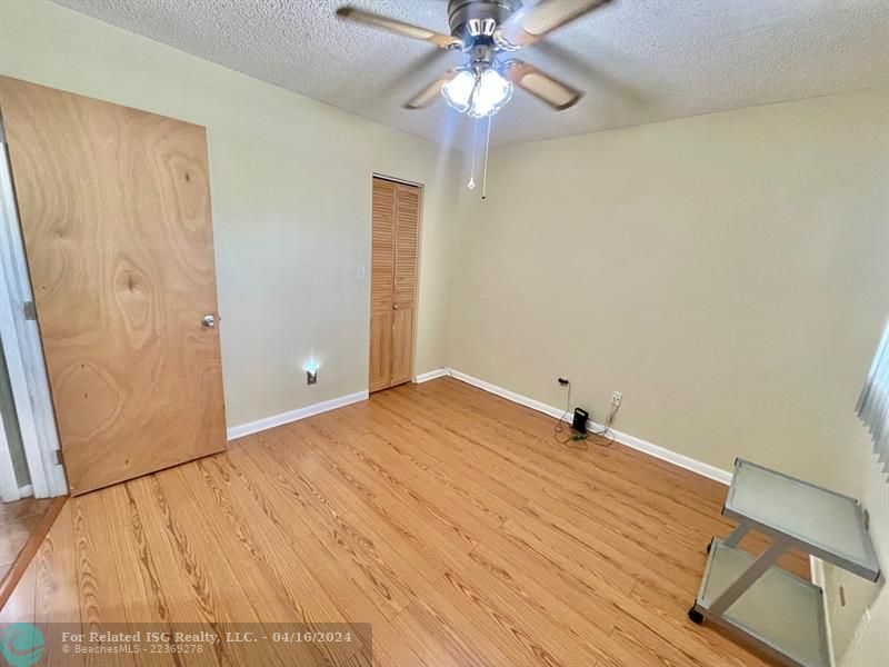 guests walk in closet