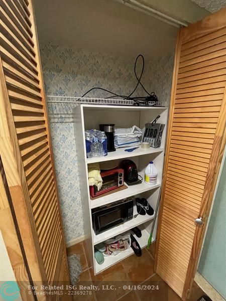 guests walk in closet