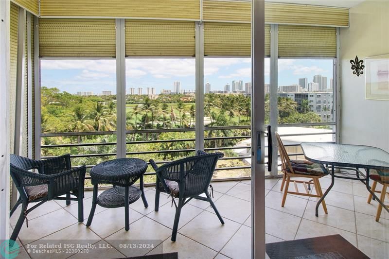 Screened in terrace with top floor view