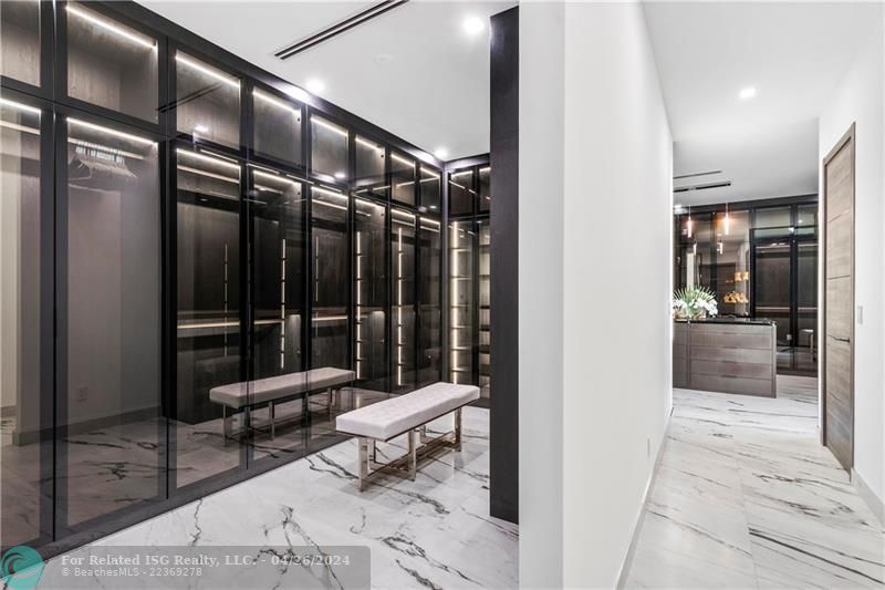 Master Bedroom Closet