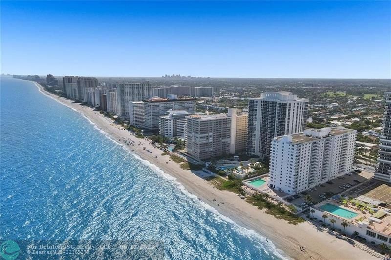 Condo Ocean Front living at it's Best