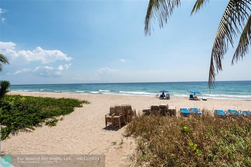 Private Deeded Beach for Galt Towers owners, Patio Furniture and beach chairs provided