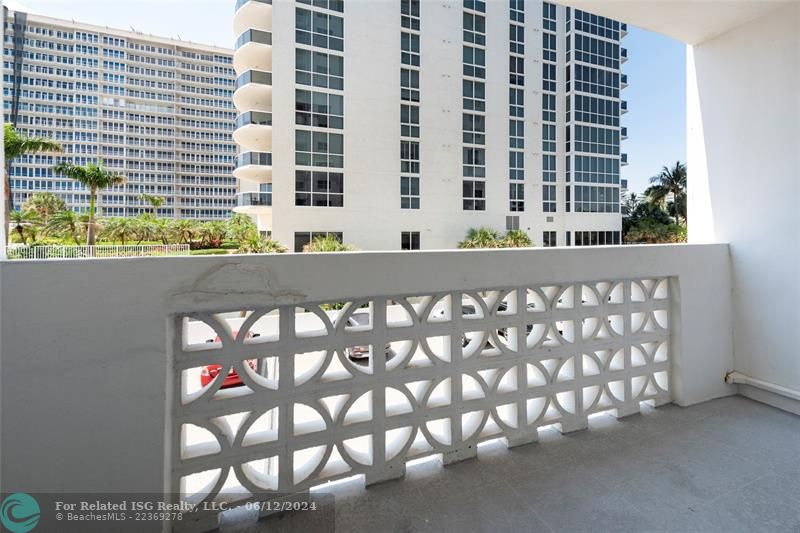 Balcony patio faces East and West