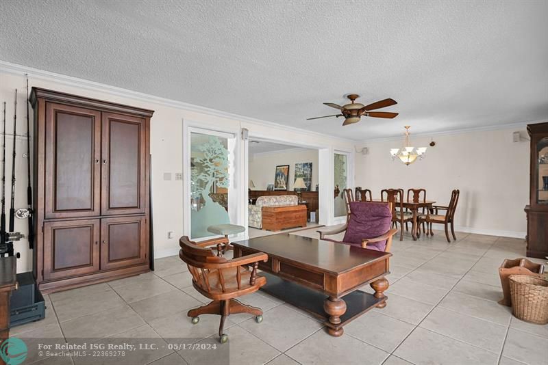 Spacious addition - large Family Room/Dining Area