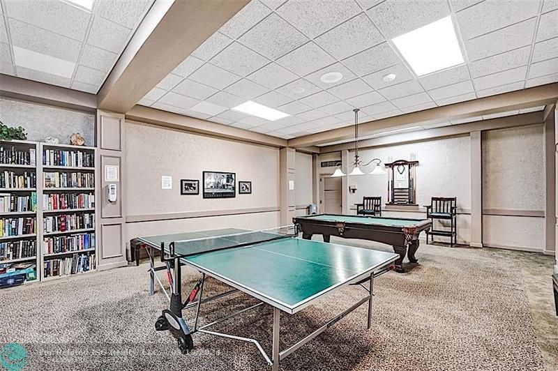 Library Room with Ping-pong and Billard Tables