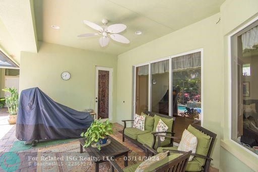 covered courtyard showing cabana bath