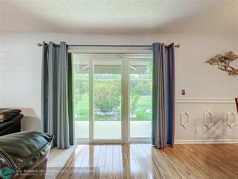 SLIDING DOOR TO REAR PATIO