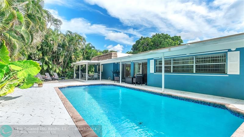 Heated pool