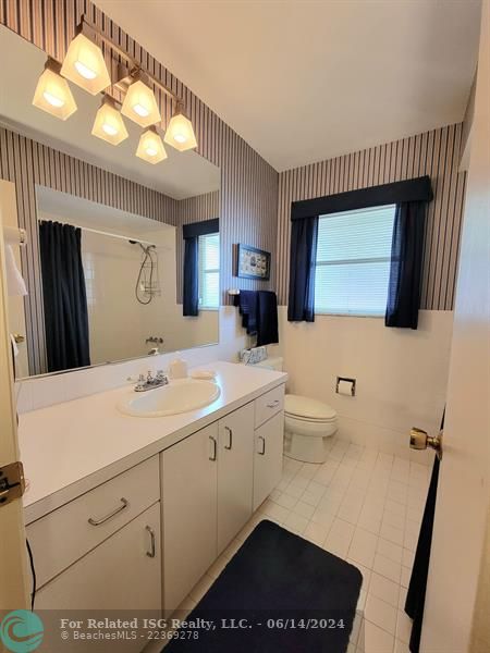 Bathroom Between Bedrooms