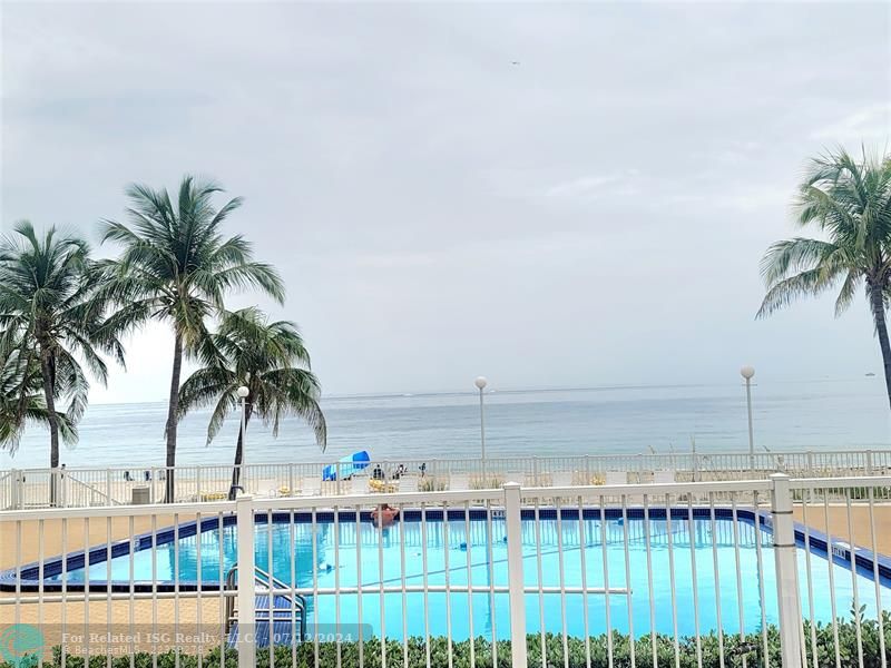 Heated pool facing the ocean