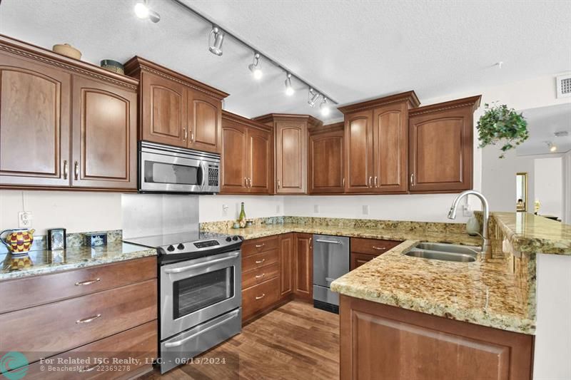 Large Open Kitchen