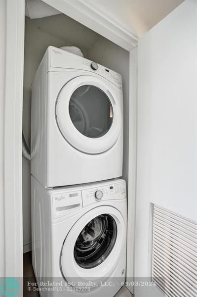 Washer/Dryer in unit