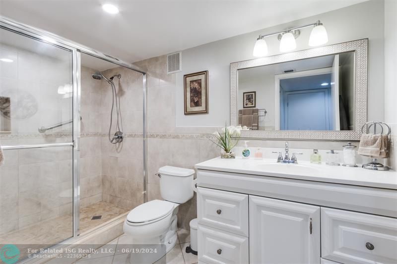 Updated Master bathroom, Walk-in shower and large Vanity