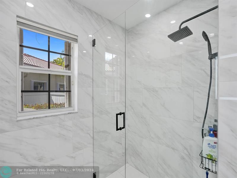 guest bathroom shower