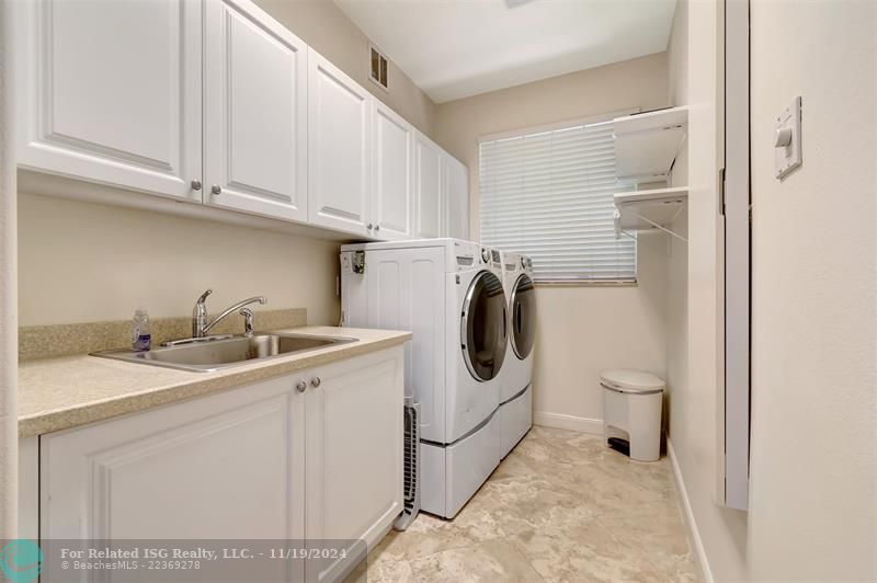 Laundry Room (1st Floor)