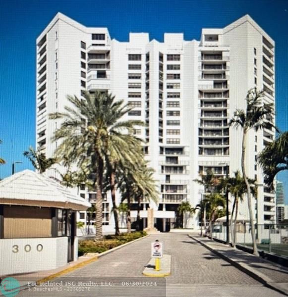 Anchor Bay Club Entrance