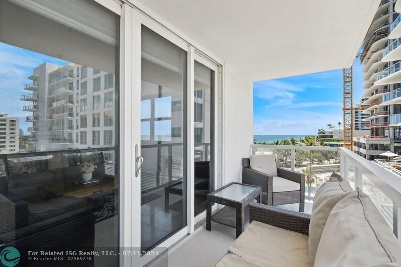 Balcony- City and intracoastal views