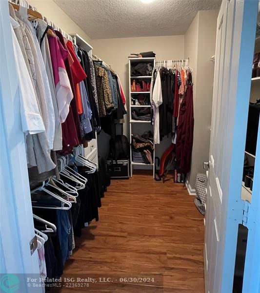 Walk-in closet