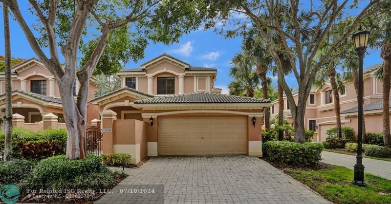 Welcome home to Courtside at Weston Hills!