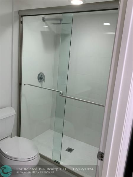 2nd bathroom