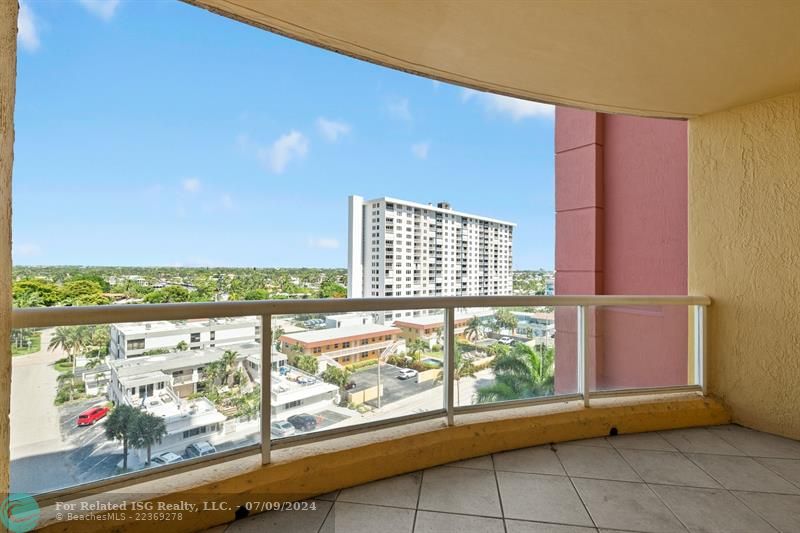 2nd balcony with west views of downtown and the Intracoastal