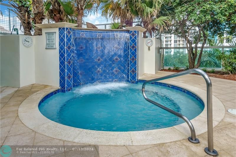 Jacuzzi on Pool deck