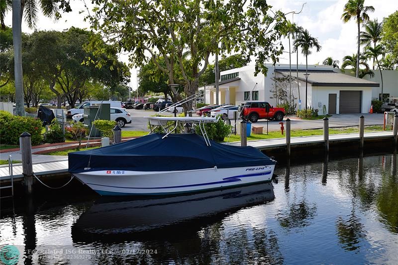 River Reach is a gorgeous, gated waterfront community located in the very desirable downtown Fort Lauderdale neighborhood of Tarpon River.