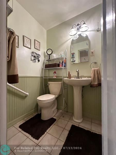 Guest house bathroom