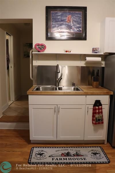 Guest house bathroom