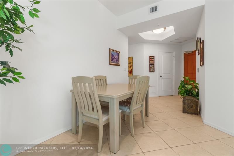 Spacious eat-in kitchen with access to the balcony